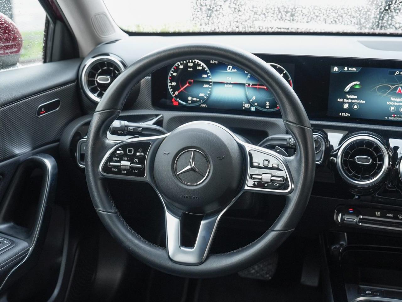 Mercedes-Benz A 200 d Progressive MBUX Navi AHK Kamera Park-P