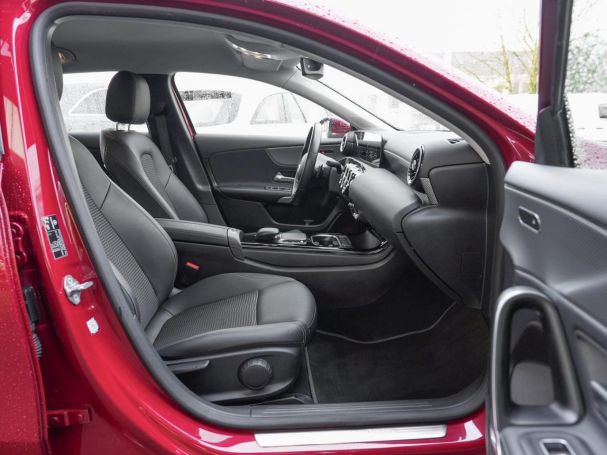 Mercedes-Benz A 200 d Progressive MBUX Navi AHK Kamera Park-P