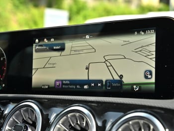 Mercedes-Benz A 200 Kompaktlimousine AMG Night Navi AHK Kamera