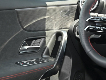 Mercedes-Benz A 200 Kompaktlimousine AMG Night Navi AHK Kamera