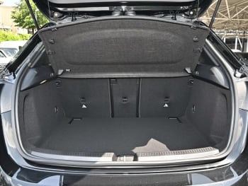 Mercedes-Benz A 200 Kompaktlimousine AMG Night Navi AHK Kamera