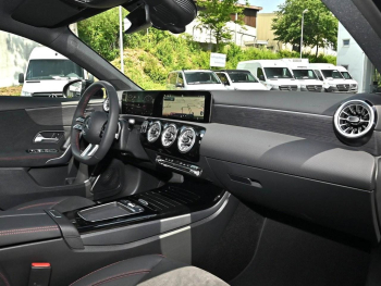 Mercedes-Benz A 200 Kompaktlimousine AMG Night Navi AHK Kamera