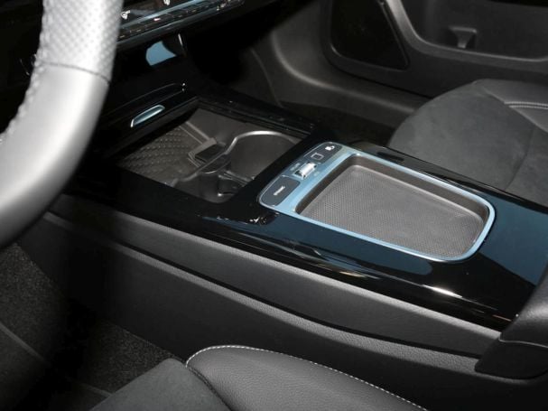 Mercedes-Benz A 200 Kompaktlimousine AMG Night Navi AHK Kamera