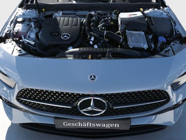 Mercedes-Benz A 200 Kompaktlimousine AMG Night Navi AHK Kamera Mercedes-Benz A 200 Kompaktlimousine AMG Night Navi AHK Kamera