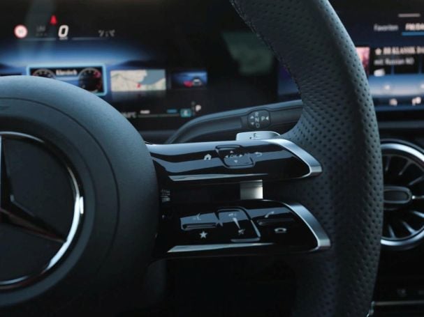 Mercedes-Benz A 200 Kompaktlimousine AMG Night Navi AHK Kamera