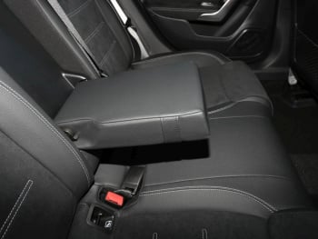 Mercedes-Benz A 200 Kompaktlimousine AMG Night Navi AHK Kamera