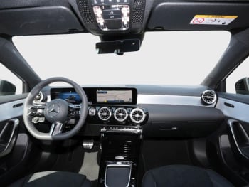 Mercedes-Benz A 200 Kompaktlimousine AMG Night AHK Kamera