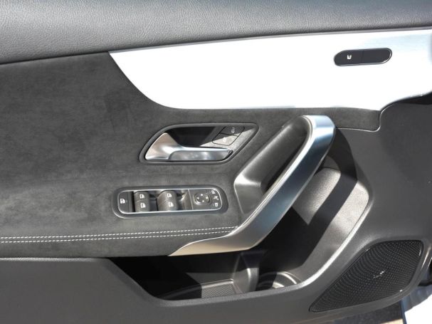 Mercedes-Benz A 200 Kompaktlimousine AMG Night AHK Kamera
