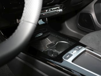 Mercedes-Benz A 200 Kompaktlimousine AMG Night AHK Kamera