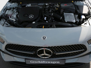 Mercedes-Benz A 200 Kompaktlimousine AMG Night AHK Kamera