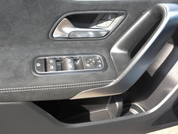 Mercedes-Benz A 200 Kompaktlimousine AMG Night AHK Kamera