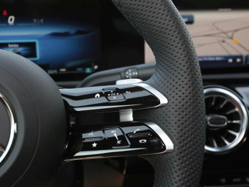 Mercedes-Benz A 200 Kompaktlimousine AMG Night AHK Kamera