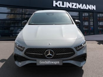 Mercedes-Benz A 200 Kompaktlimousine AMG Night AHK Kamera