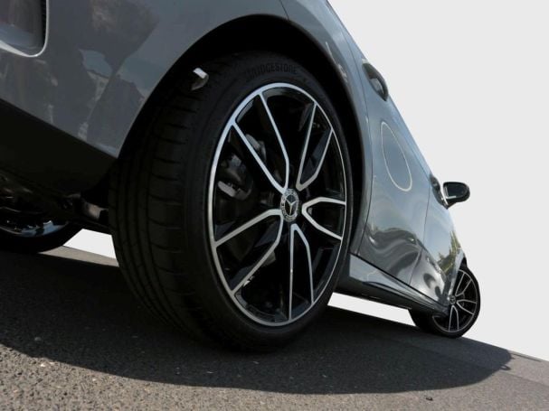 Mercedes-Benz A 200 Kompaktlimousine AMG Night AHK Kamera