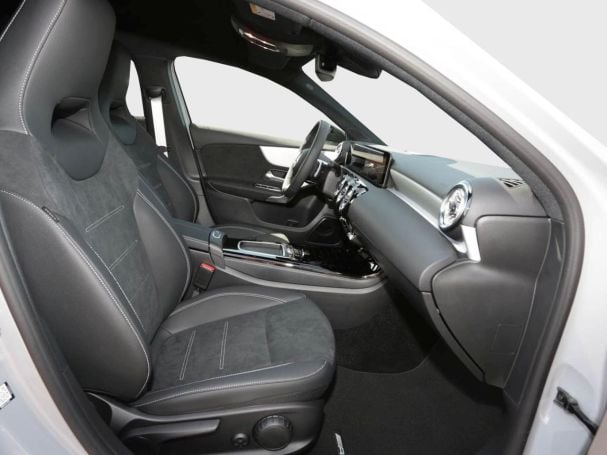 Mercedes-Benz A 200 Kompaktlimousine AMG Night AHK Kamera