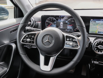 Mercedes-Benz A 200 Kompaktlimousine Progressive LED Kamera