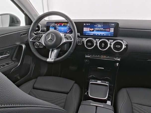 Mercedes-Benz A 200 Progressive MBUX Navi-Prem. Kamera SpurH Mercedes-Benz A 200 Progressive MBUX Navi-Prem. Kamera SpurH