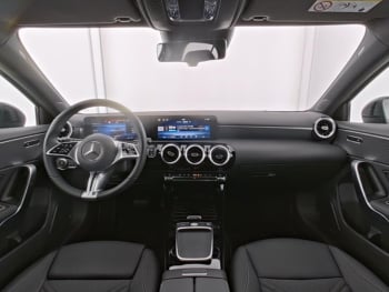 Mercedes-Benz A 200 Progressive Night MBUX Navi-Prem Kamera