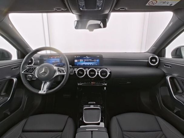 Mercedes-Benz A 200 Progressive Night MBUX Navi-Prem Kamera Mercedes-Benz A 200 Progressive Night MBUX Navi-Prem Kamera