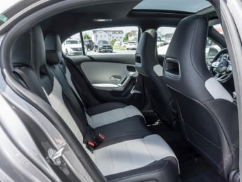 Mercedes-Benz A 220 4M AMG Distronic Panorama Standheizung