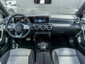 Mercedes-Benz A 220 4M AMG Distronic Panorama Standheizung