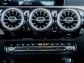 Mercedes-Benz A 220 4M AMG Distronic Panorama Standheizung