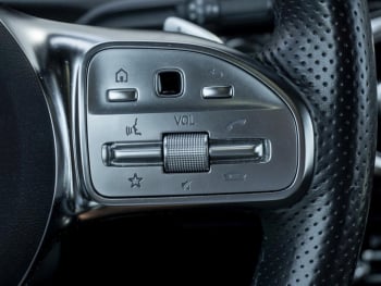 Mercedes-Benz A 220 4M AMG Distronic Panorama Standheizung