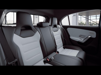 Mercedes-Benz A 220 4M AMG Distronic Panorama Standheizung