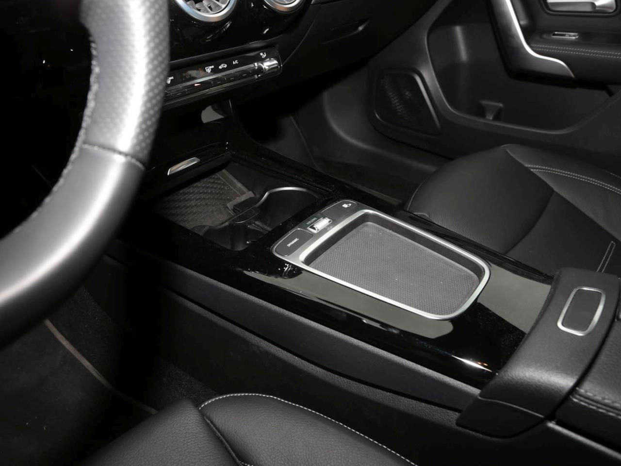 Mercedes-Benz A 220 4M AMG Navi Kamera Spiegel-Paket KeylessGo