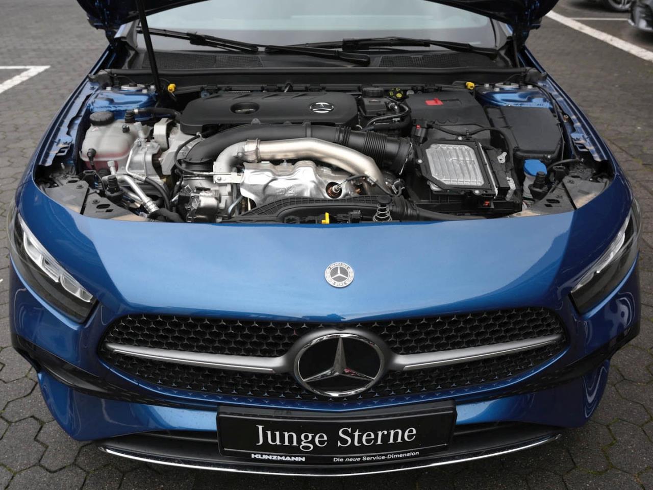 Mercedes-Benz A 220 4M AMG Navi Kamera Spiegel-Paket KeylessGo