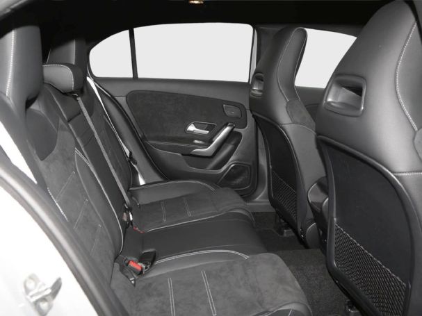 Mercedes-Benz A 250 4MATIC Kompaktlimousine AMG Night Standhzg Mercedes-Benz A 250 4MATIC Kompaktlimousine AMG Night Standhzg