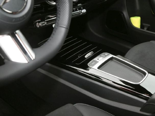 Mercedes-Benz A 250 4MATIC Kompaktlimousine AMG Night Standhzg