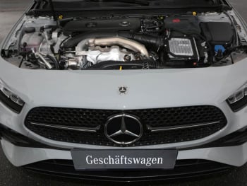 Mercedes-Benz A 250 4MATIC Kompaktlimousine AMG Night Standhzg