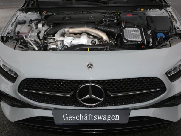 Mercedes-Benz A 250 4MATIC Kompaktlimousine AMG Night Standhzg Mercedes-Benz A 250 4MATIC Kompaktlimousine AMG Night Standhzg