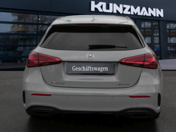 Mercedes-Benz A 250 4MATIC Kompaktlimousine AMG Night Standhzg