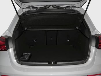 Mercedes-Benz A 250 4MATIC Kompaktlimousine AMG Night Standhzg