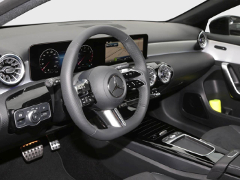 Mercedes-Benz A 250 4MATIC Kompaktlimousine AMG Night Standhzg
