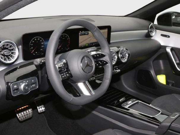 Mercedes-Benz A 250 4MATIC Kompaktlimousine AMG Night Standhzg