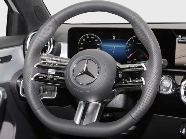 Mercedes-Benz A 250 4MATIC Kompaktlimousine AMG Night Standhzg