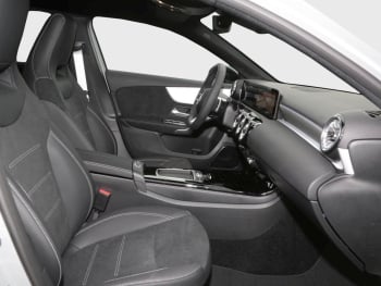 Mercedes-Benz A 250 4MATIC Kompaktlimousine AMG Night Standhzg