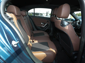 Mercedes-Benz A 250 e  Progressive MBUX Burmester Panorama AHK