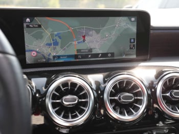 Mercedes-Benz A 250 e  Progressive MBUX Burmester Panorama AHK