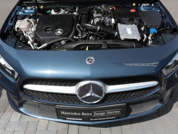 Mercedes-Benz A 250 e  Progressive MBUX Burmester Panorama AHK