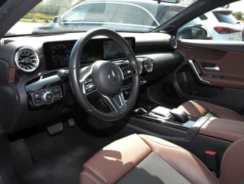 Mercedes-Benz A 250 e  Progressive MBUX Burmester Panorama AHK
