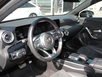 Mercedes-Benz A 250 e AMG Night MBUX Navi Panorama Kamera