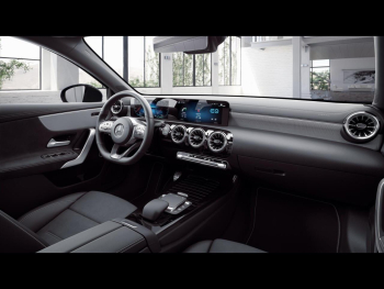 Mercedes-Benz A 250 e AMG EDITION2020 Night Panorama Kamera