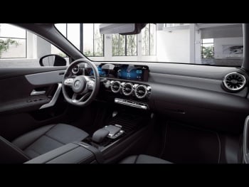 Mercedes-Benz A 250 e AMG EDITION2020 Night Panorama Kamera