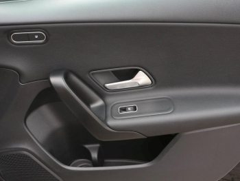 Mercedes-Benz A 250 e  Style MBUXNavi+ Panorama Kamera