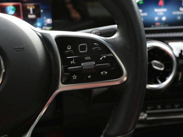 Mercedes-Benz A 250 e  Style MBUXNavi+ Panorama Kamera