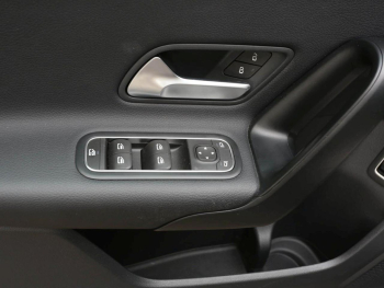 Mercedes-Benz A 250 e  Style MBUXNavi+ Panorama Kamera